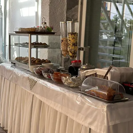 Olympion Hotel 2*